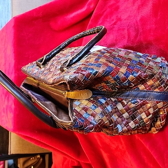 Handbag - Picture 2 of 4